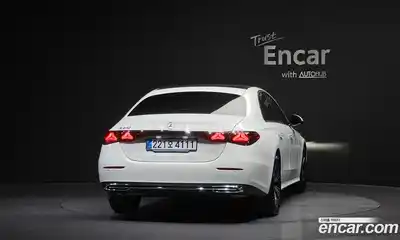 Mercedes-Benz E-Class 2025 2.0 автомат (гидро), миниатюра 4