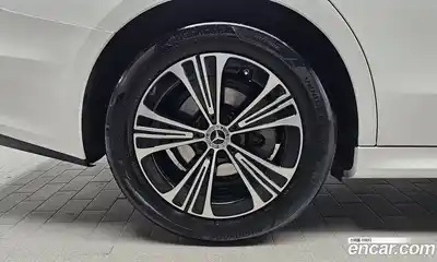 Mercedes-Benz E-Class 2025 2.0 автомат (гидро), миниатюра 5