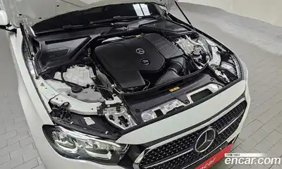 Mercedes-Benz E-Class 2025 2.0 автомат (гидро), миниатюра 6