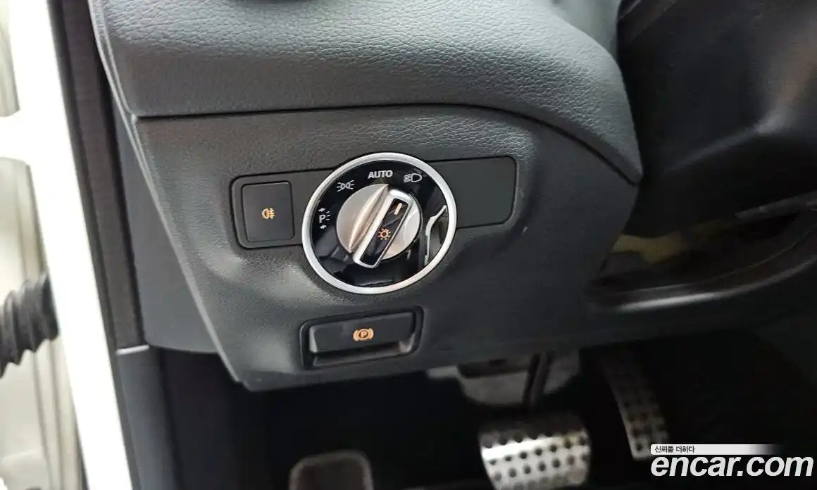 Mercedes-Benz GLA-Class 2017 2.0 гидро, фото 28 Mercedes-Benz GLA-Class 2017 2.0 гидро, фото 28