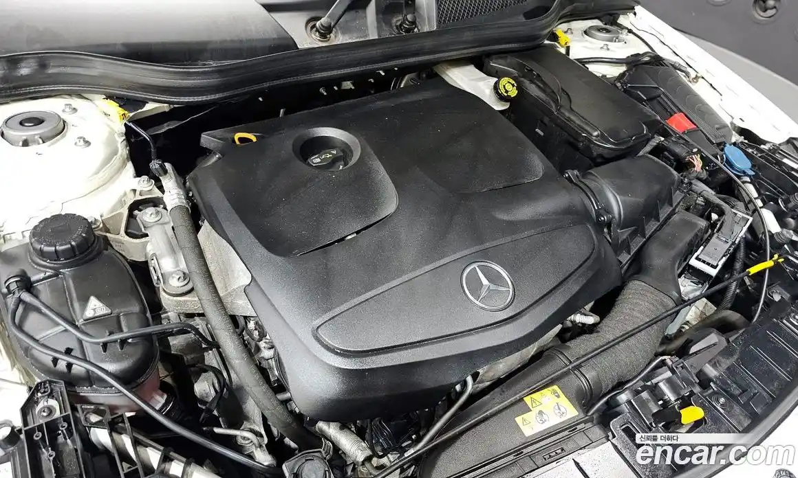 Mercedes-Benz GLA-Class 2017 2.0 гидро, фото 6 Mercedes-Benz GLA-Class 2017 2.0 гидро, фото 6
