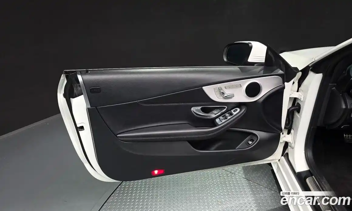 Mercedes-Benz C-Class 2018 2.0 гидро, фото 14