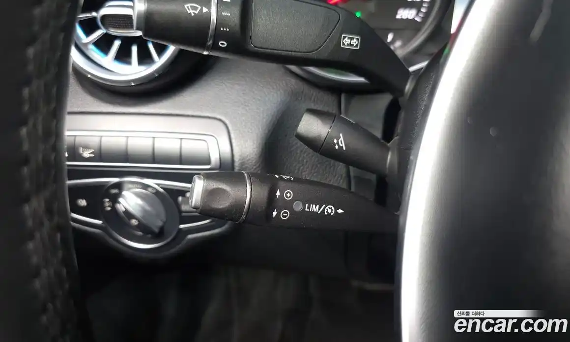 Mercedes-Benz C-Class 2018 2.0 гидро, фото 25