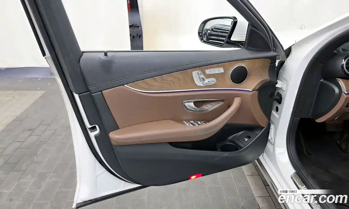 Mercedes-Benz E-Class 2021 2.0 автомат (гидро), фото 14