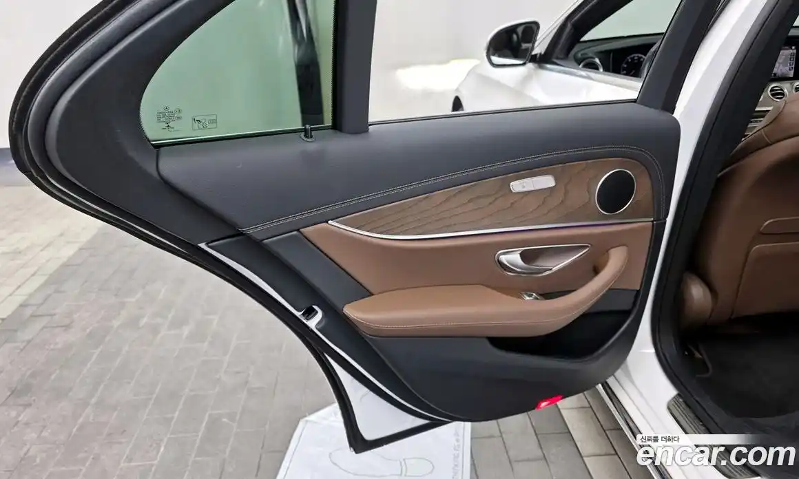 Mercedes-Benz E-Class 2021 2.0 автомат (гидро), фото 15