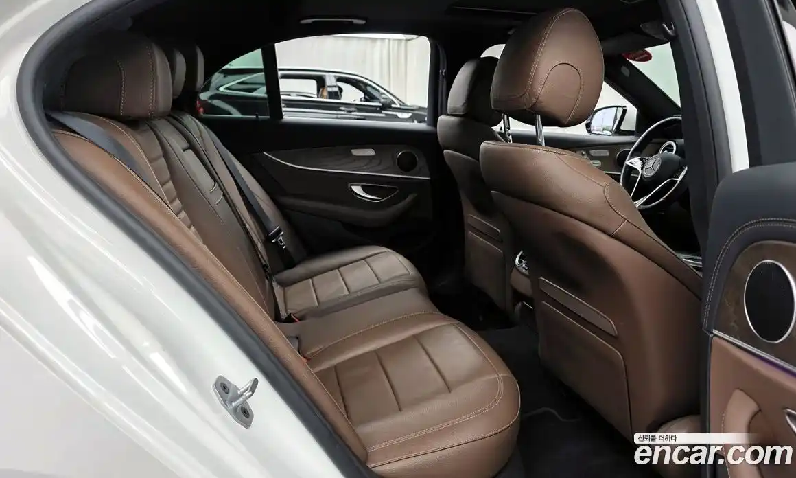 Mercedes-Benz E-Class 2021 2.0 автомат (гидро), фото 17