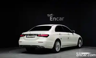 Mercedes-Benz E-Class 2021 2.0 автомат (гидро), миниатюра 2