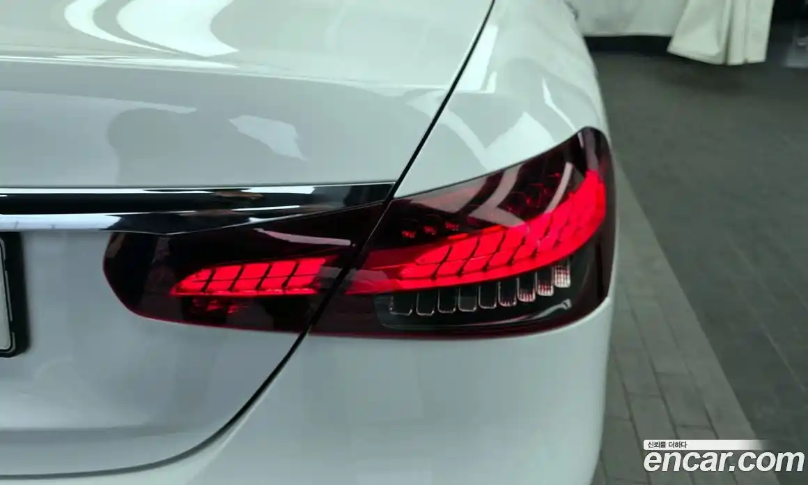 Mercedes-Benz E-Class 2021 2.0 автомат (гидро), фото 9