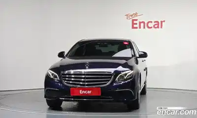 Mercedes-Benz E-Class 2017 1.9 автомат (гидро), миниатюра 3