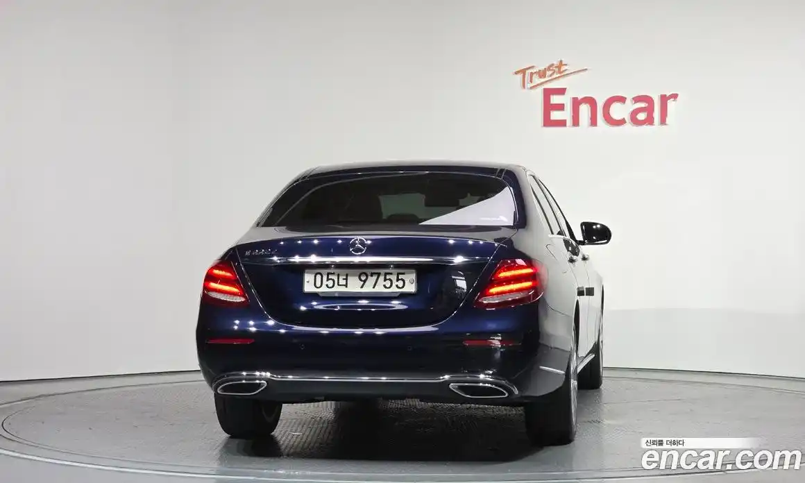 Mercedes-Benz E-Class 2017 1.9 автомат (гидро), фото 4