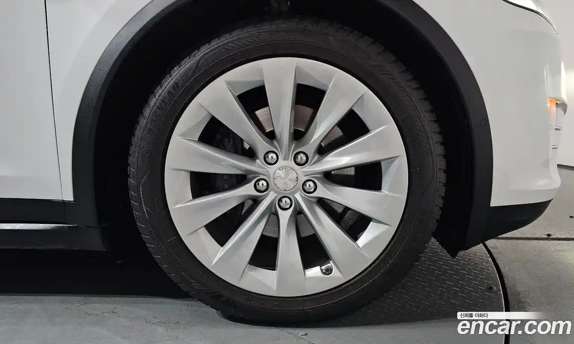 Tesla Model X 2018 0.3 гидро, фото 4