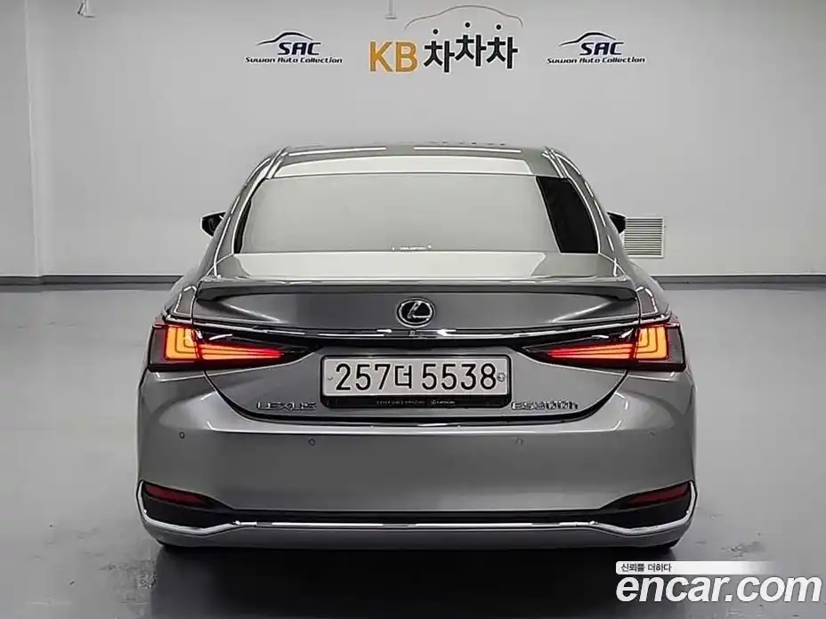 Lexus ES 2020 2.5 гидро, фото 3
