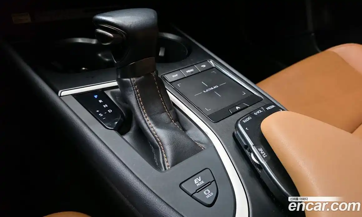 Lexus UX 2019 2.0 гидро, фото 12