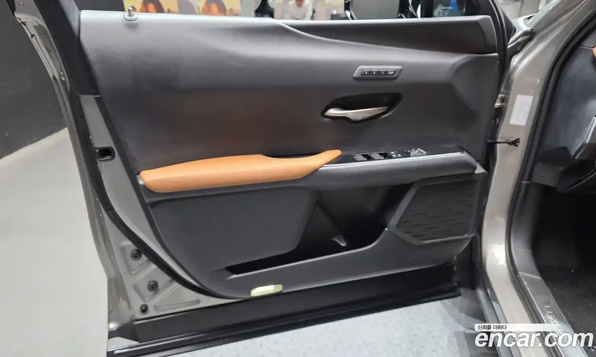 Lexus UX 2019 2.0 гидро, фото 14
