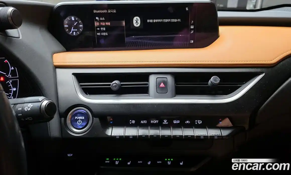 Lexus UX 2019 2.0 гидро, фото 20