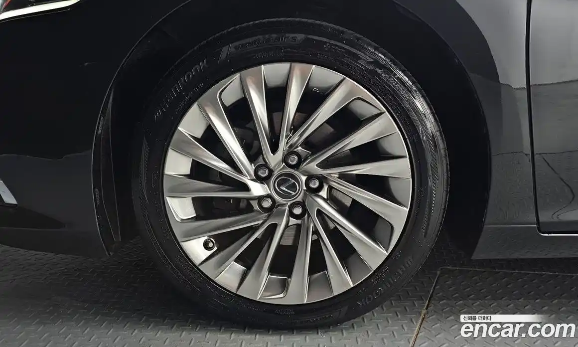Lexus ES 2020 2.5 гидро, фото 5