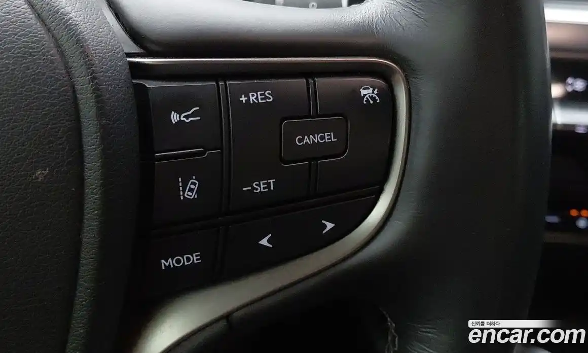 Lexus UX 2019 2.0 гидро, фото 17