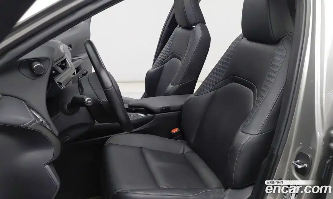 Lexus UX 2019 2.0 гидро, фото 19