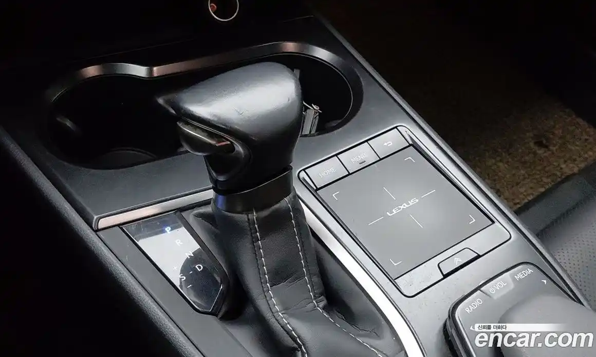 Lexus UX 2019 2.0 гидро, фото 9