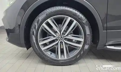 Volkswagen Tiguan 2023 2.0 автомат (гидро), миниатюра 5