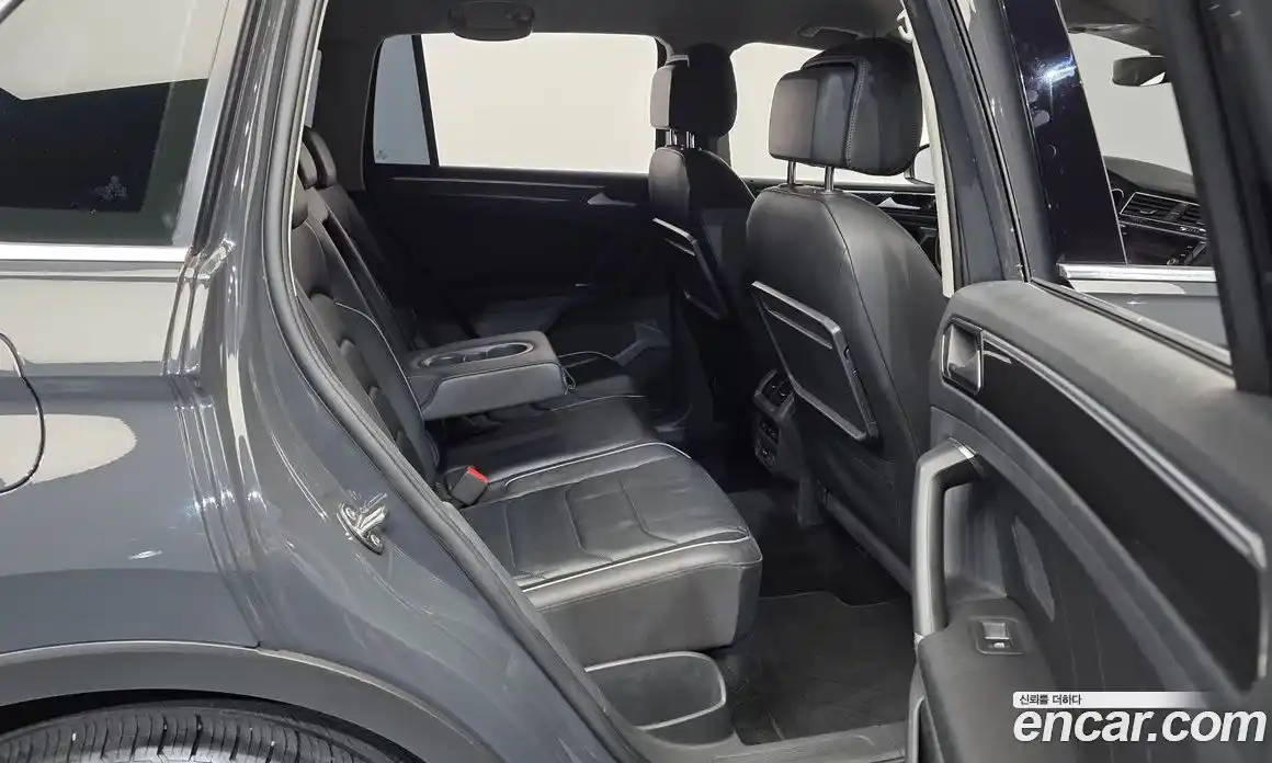 Volkswagen Tiguan 2018 2.0 автомат (гидро), фото 18