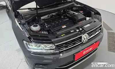 Volkswagen Tiguan 2018 2.0 автомат (гидро), миниатюра 6