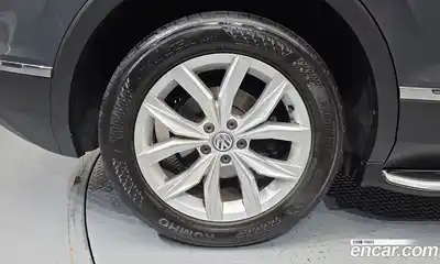 Volkswagen Tiguan 2018 2.0 автомат (гидро), миниатюра 7