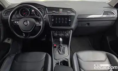 Volkswagen Tiguan 2018 2.0 автомат (гидро), миниатюра 10