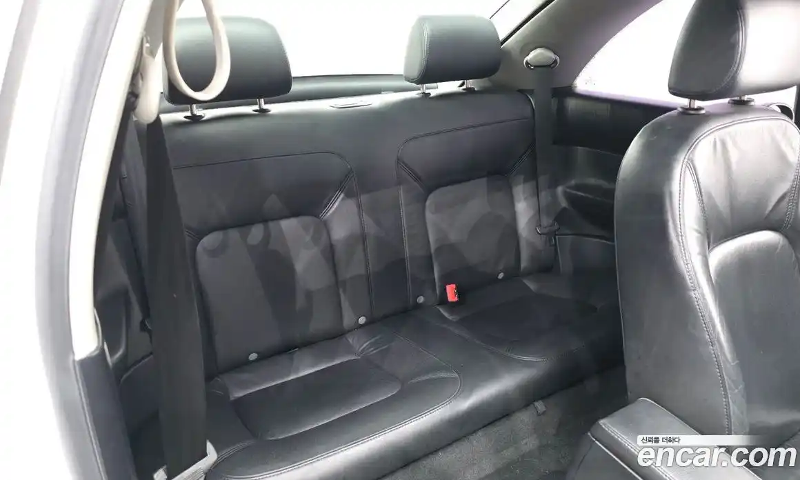 Volkswagen Beatle 2010 2.0 автомат (гидро), фото 11