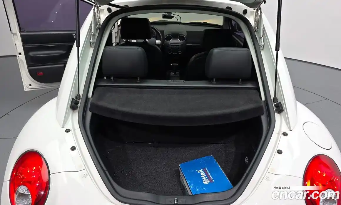 Volkswagen Beatle 2010 2.0 автомат (гидро), фото 20