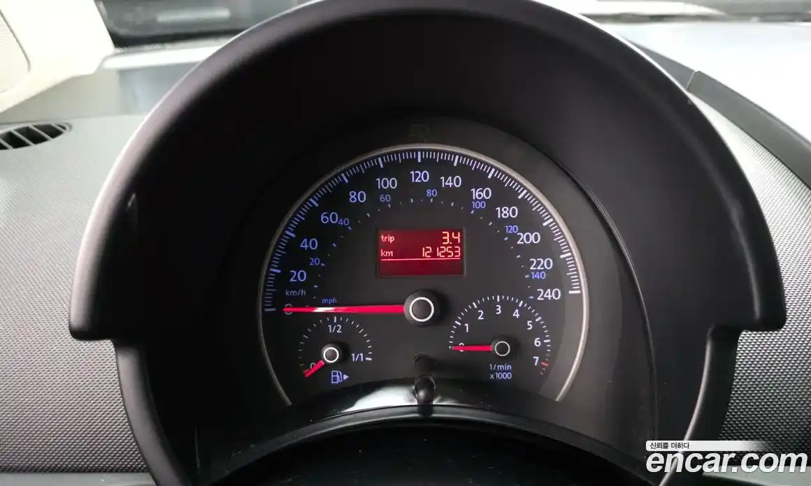Volkswagen Beatle 2010 2.0 автомат (гидро), фото 8