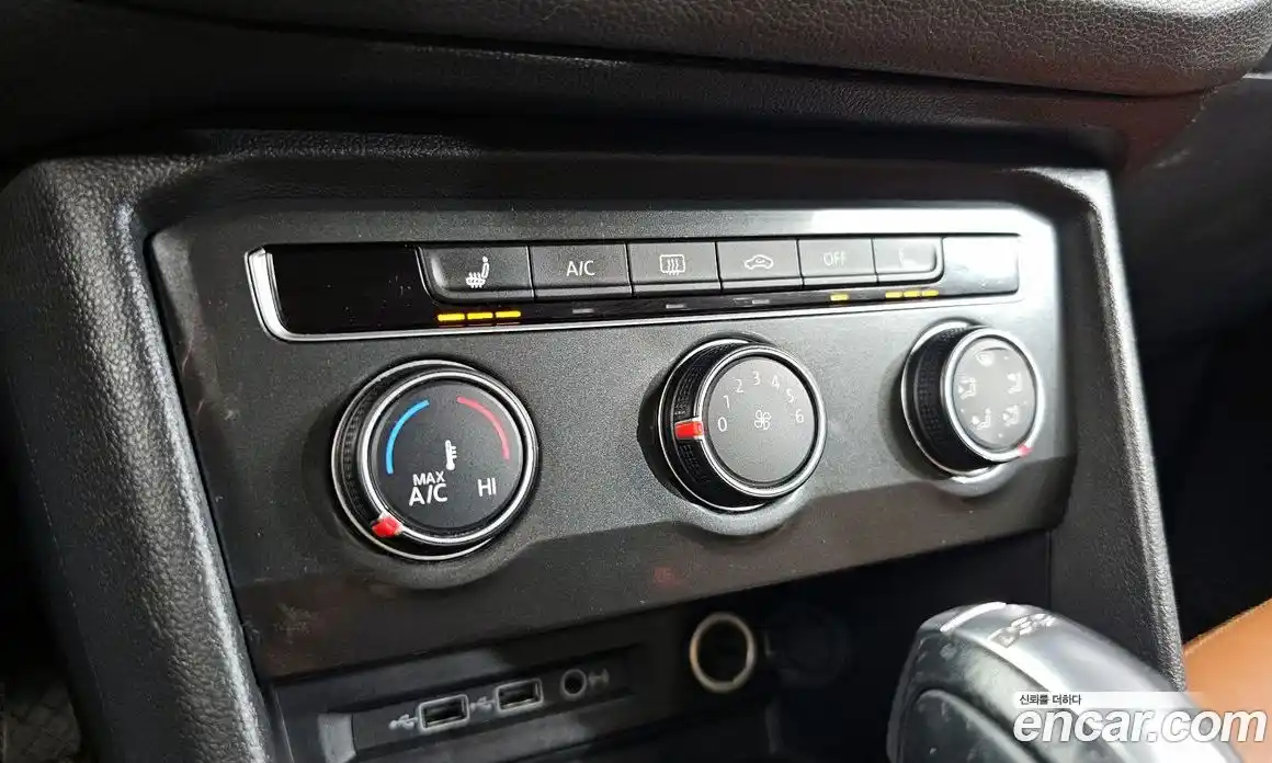 Volkswagen Tiguan 2018 2.0 автомат (гидро), фото 17