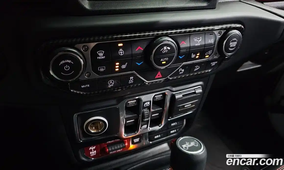 Jeep Wrangler 2019 2.0 автомат (гидро), фото 23