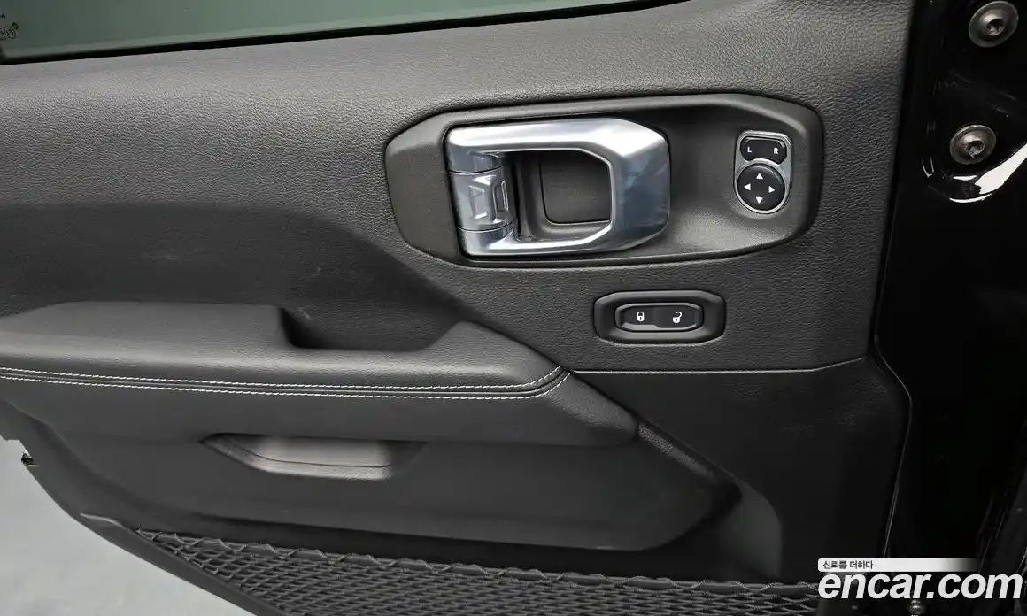 Jeep Wrangler 2021 2.0 автомат (гидро), фото 13