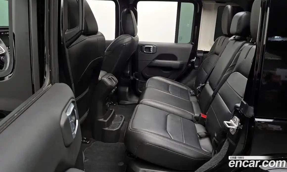 Jeep Wrangler 2021 2.0 автомат (гидро), фото 15