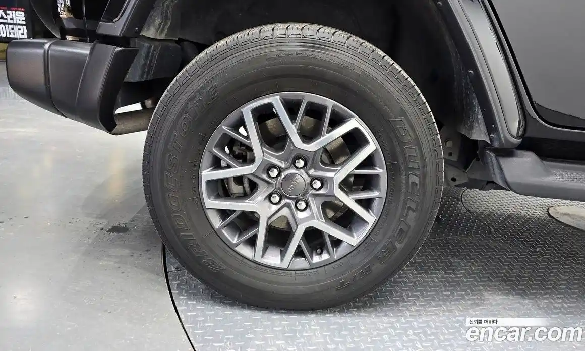Jeep Wrangler 2021 2.0 автомат (гидро), фото 4