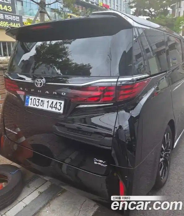 Toyota Alphard 2025 2.5 вариатор, фото 2