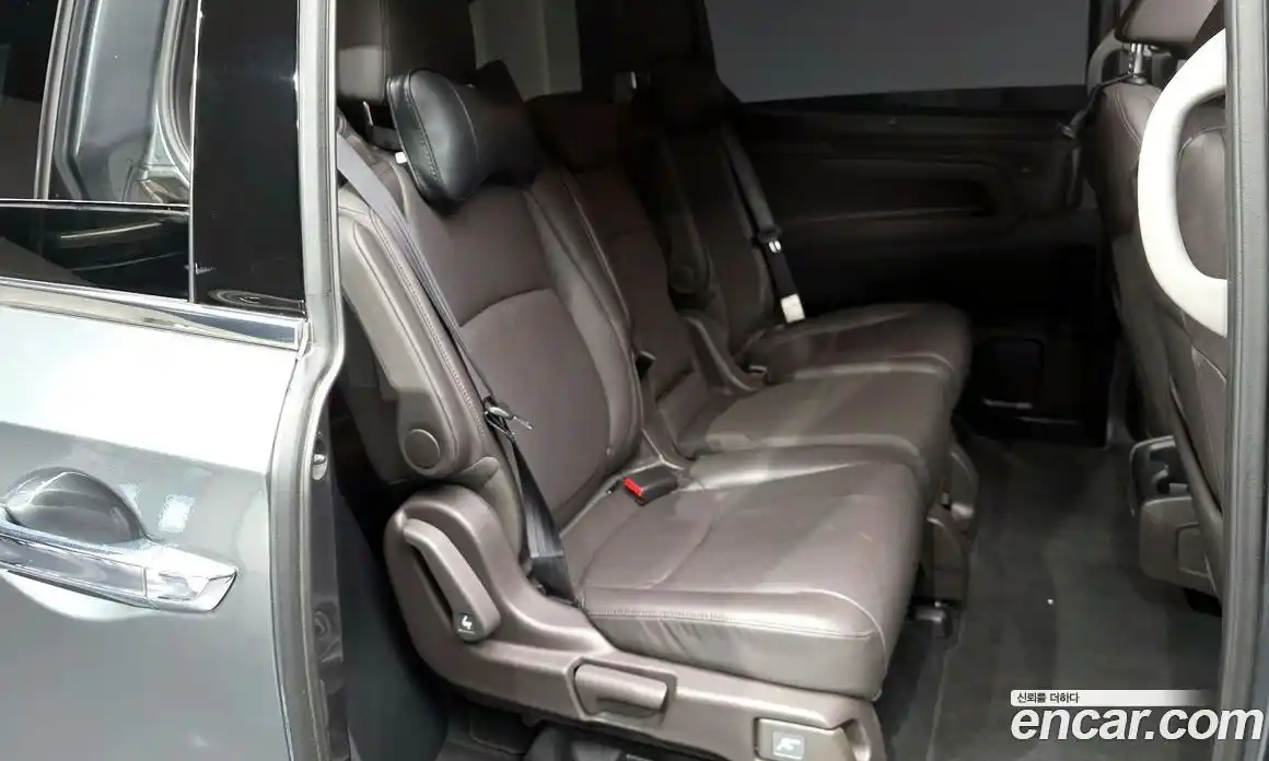 Honda Odyssey 2018 3.5 автомат (гидро), фото 12