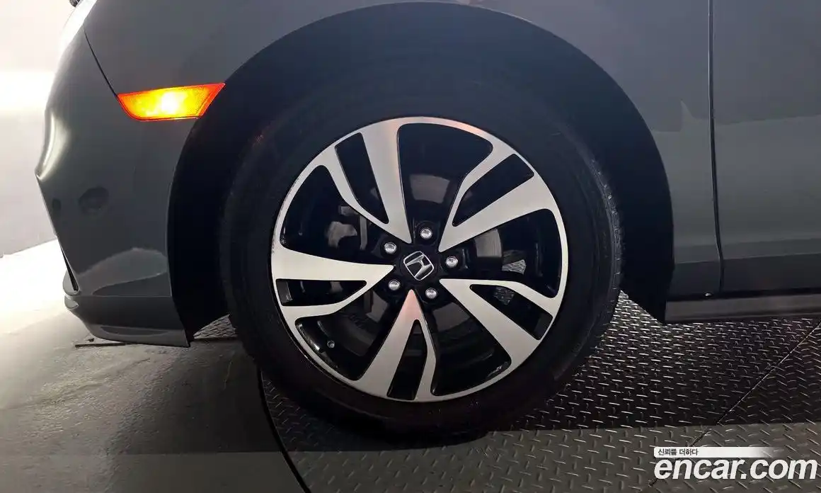 Honda Odyssey 2018 3.5 автомат (гидро), фото 5