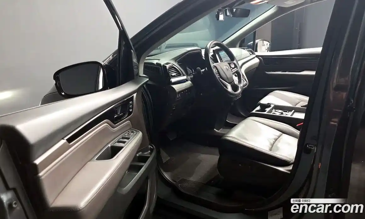 Honda Odyssey 2018 3.5 автомат (гидро), фото 10