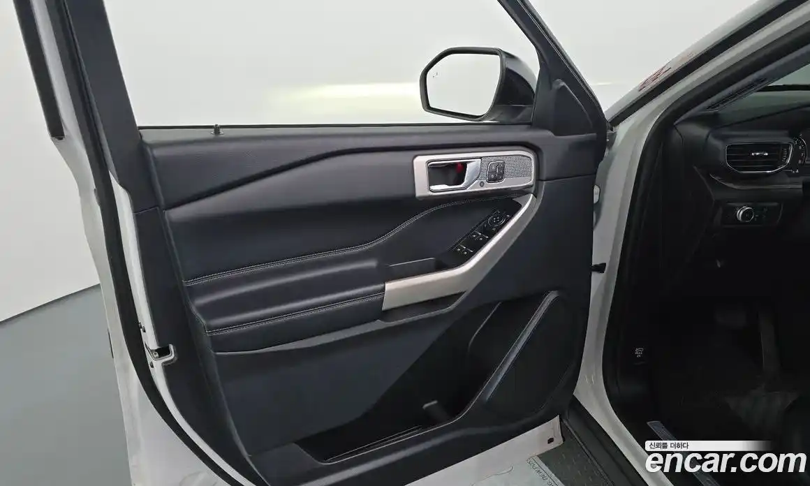 Ford Explorer 2021 2.3 автомат (гидро), фото 14