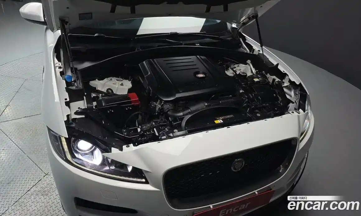 Jaguar F-Pace 2018 2.0 гидро, фото 6