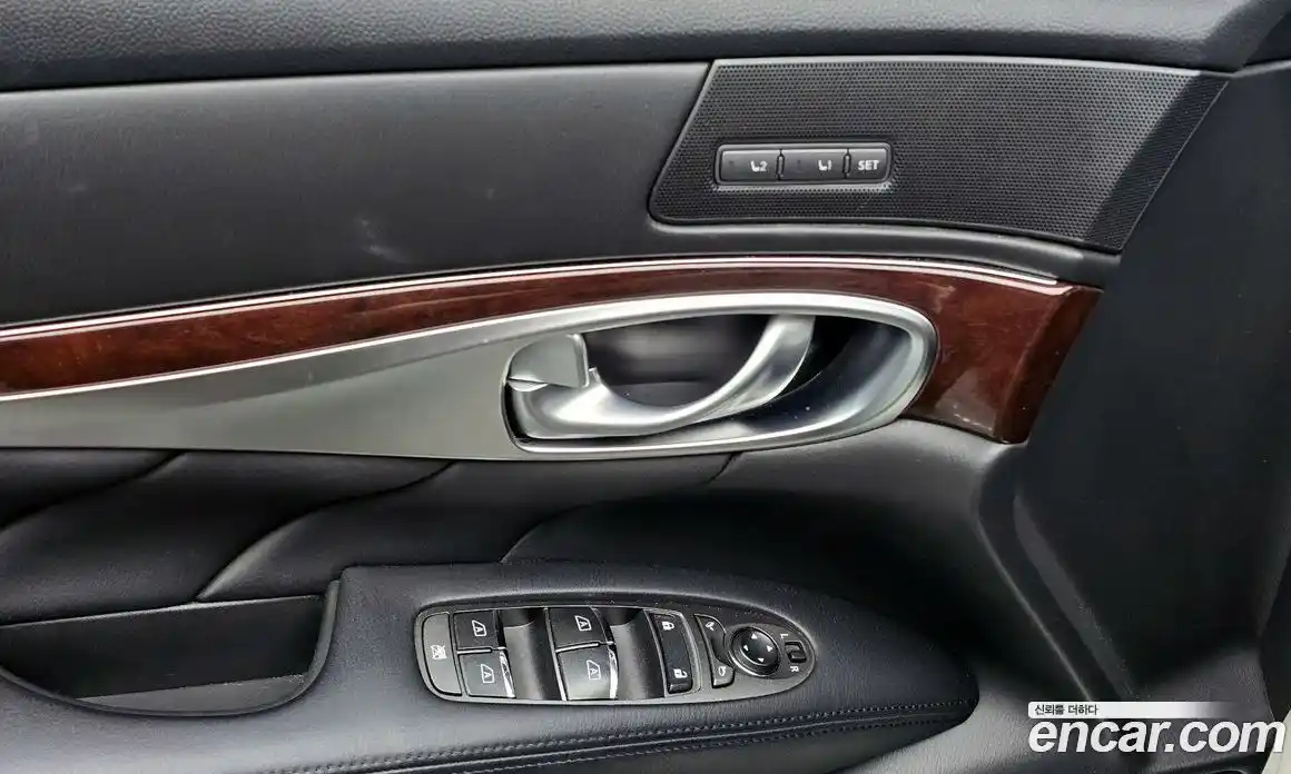 Infiniti Q70 2019 3.7 гидро, фото 18