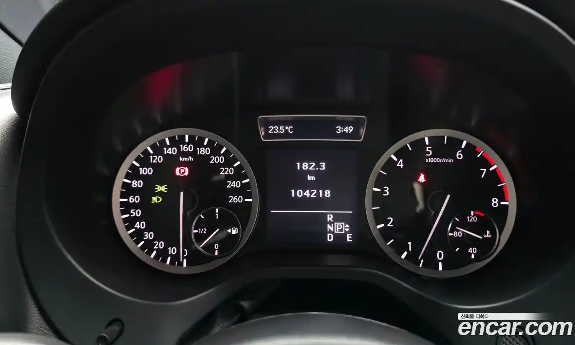 Infiniti Q30 2017 2.0 гидро, фото 11