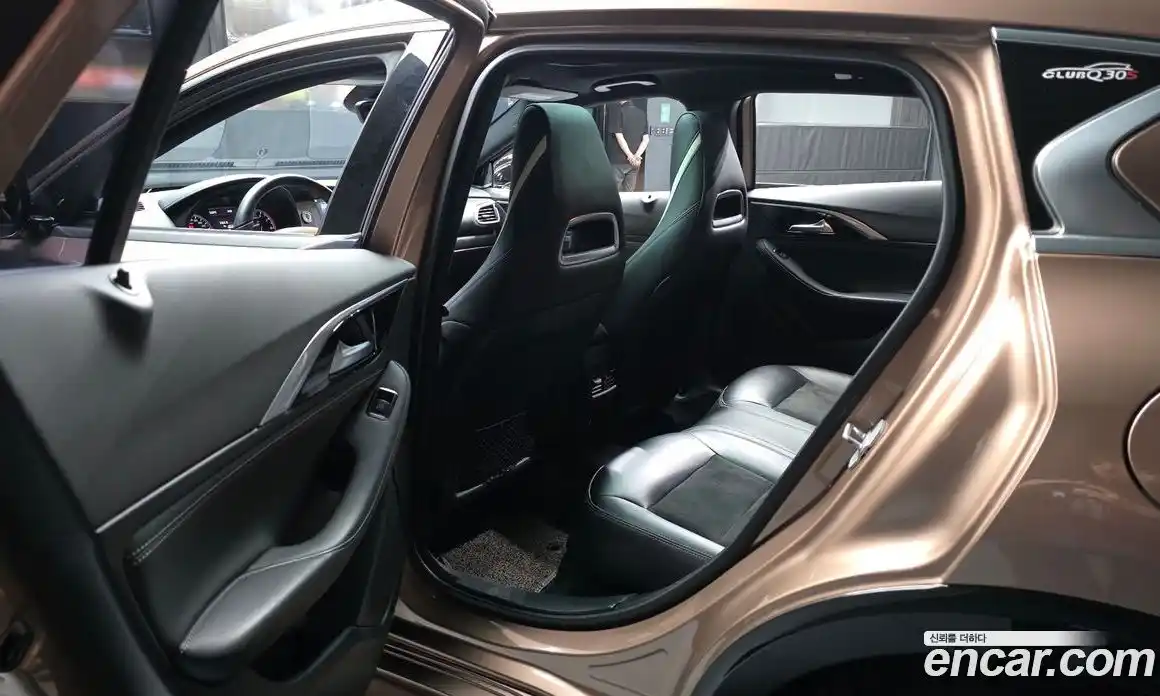 Infiniti Q30 2017 2.0 гидро, фото 16
