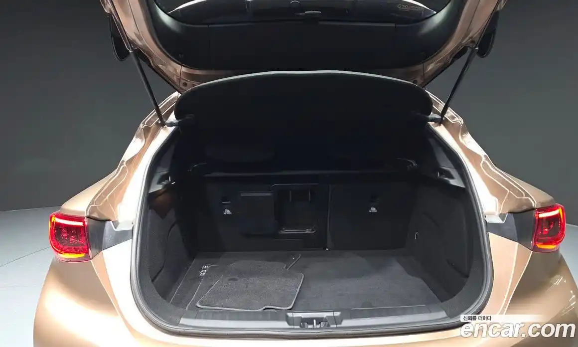 Infiniti Q30 2017 2.0 гидро, фото 26