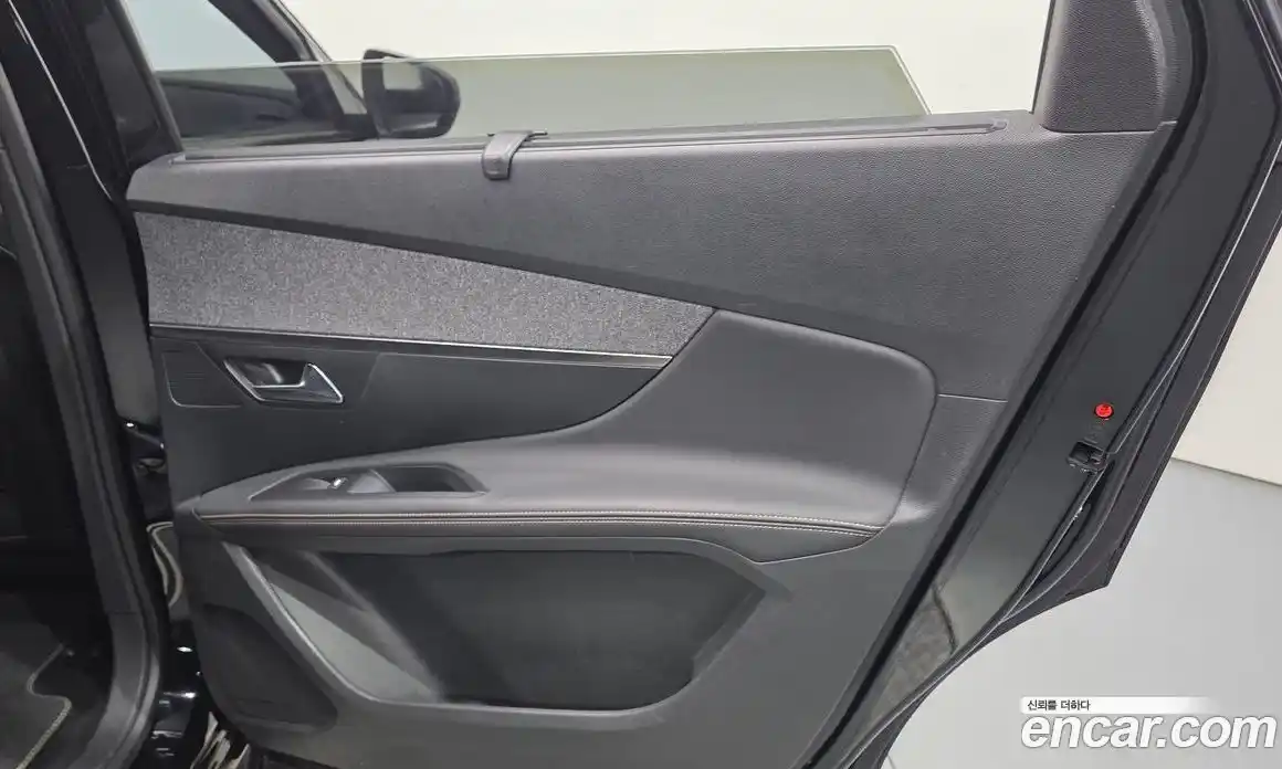 Peugeot 5008 2019 1.5 автомат (гидро), фото 15