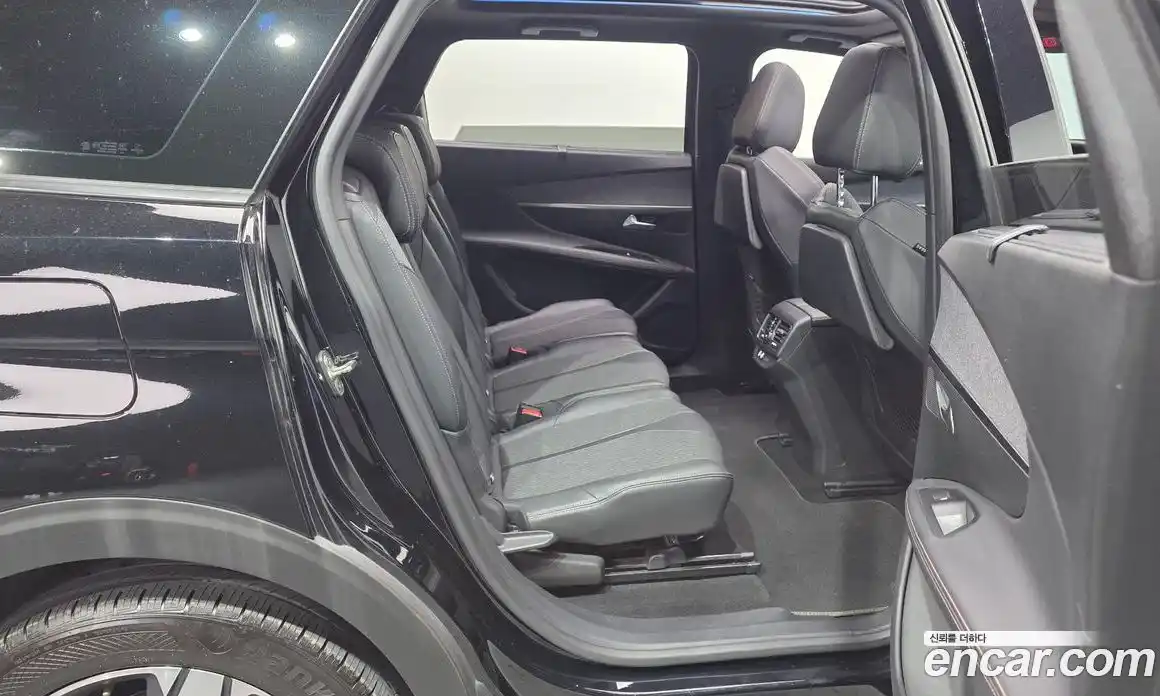 Peugeot 5008 2019 1.5 автомат (гидро), фото 17