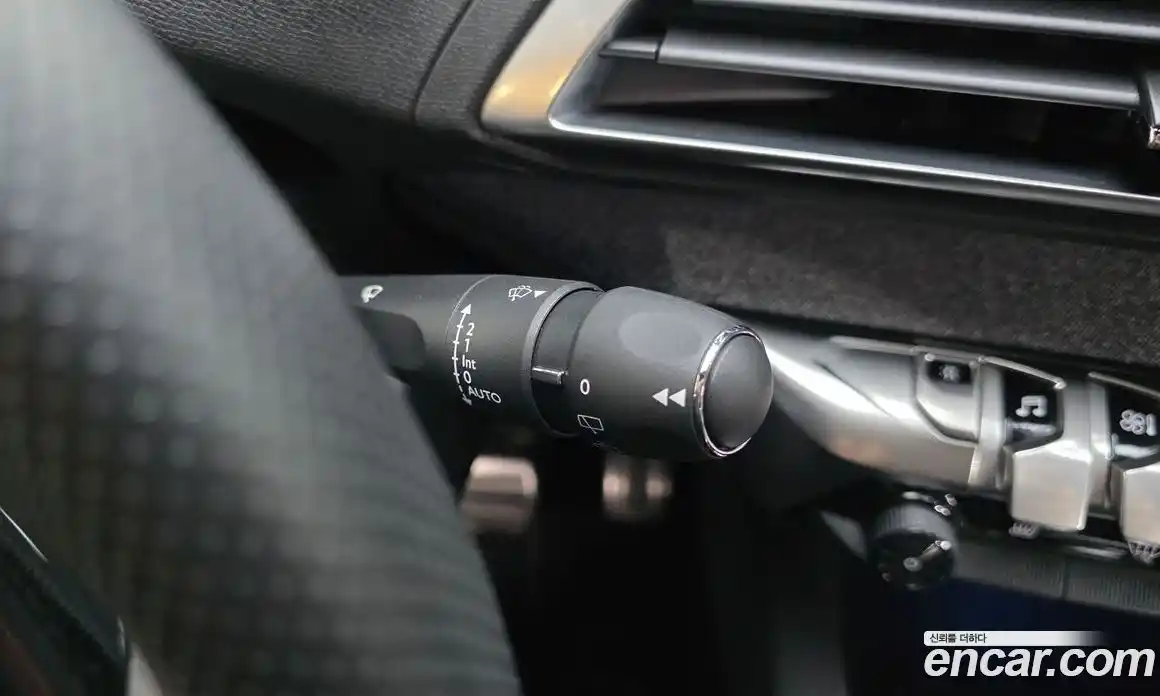 Peugeot 5008 2019 1.5 автомат (гидро), фото 28