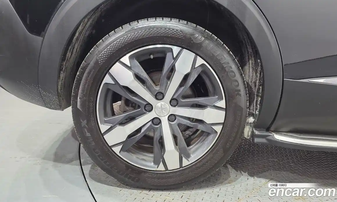 Peugeot 5008 2019 1.5 автомат (гидро), фото 5